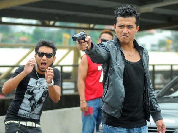 Skop Productions Aaron Aziz and Zizan Razak in 'KL Gangster 2'.